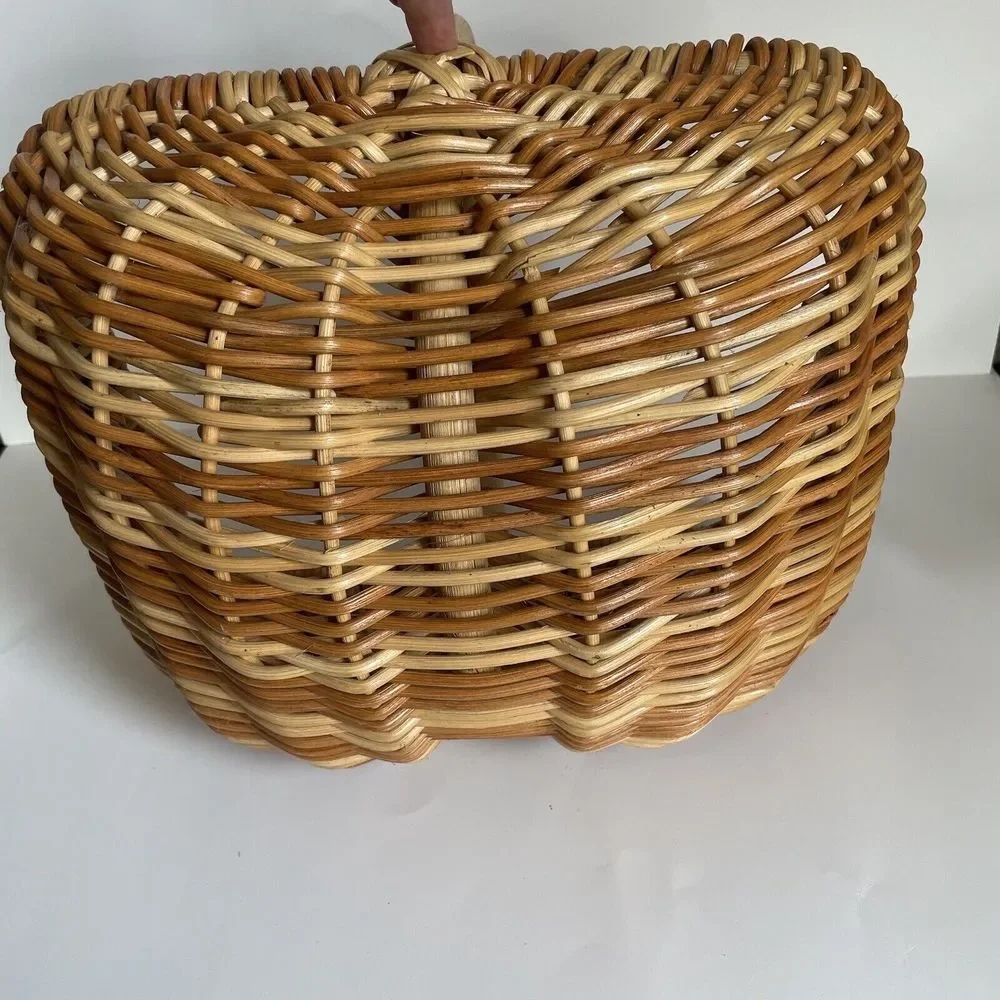 Vtg Buttocks Woven Basket Harvest‎ Egg Gathering Country Farmhouse Primitive